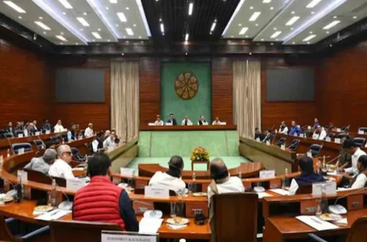 పార్లమెంట్‌లో 14 బిల్లులు ప్రవేశపెట్టనున్న కేంద్రం