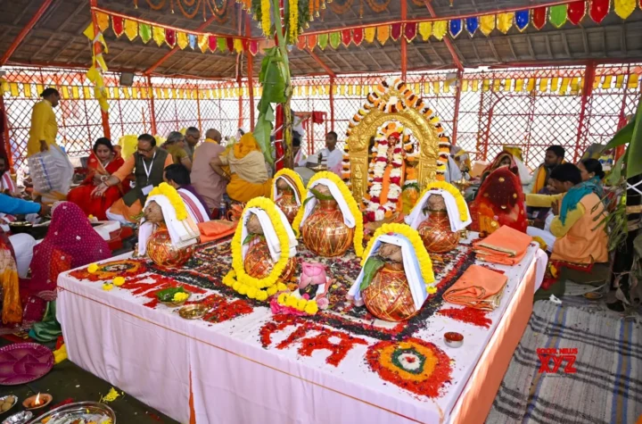 అయోధ్యలో విష్ణు సహస్రనామ అథర్వశీర్ష ఆహుతులు