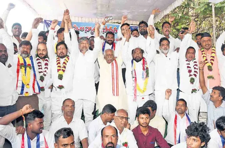 42 శాతం రిజర్వేషన్లతోనే ఎన్నికలకు వెళ్లాలి