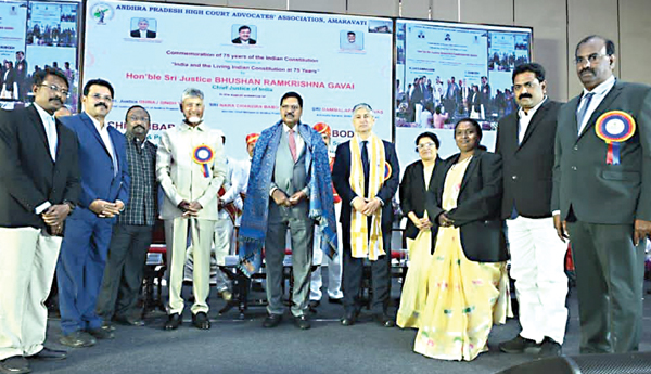 ఎస్సీ, ఎస్టీ రిజర్వేషన్లలో క్రీమిలేయర్ ఉండాలి