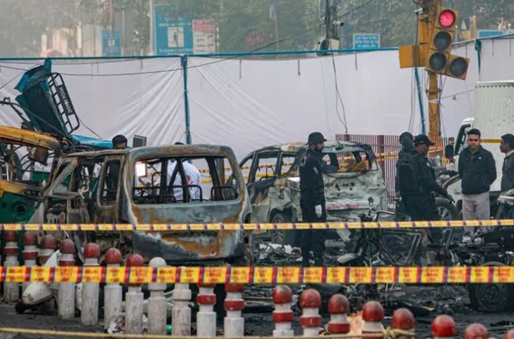 ఢిల్లీ పేలుడుకు నేపాల్ లో మొబైళ్లు, కాన్పూర్ లో సిమ్ లు