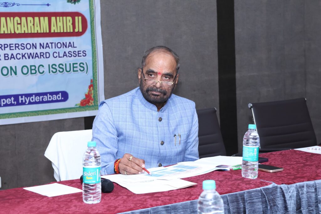 కేరళలో ముస్లింలకు 10 శాతం, క్రిస్టియన్లకు 6 శాతం రిజర్వేషన్లు కేరళలో ముస్లింలకు 10 శాతం, క్రిస్టియన్లకు 6 శాతం రిజర్వేషన్లు