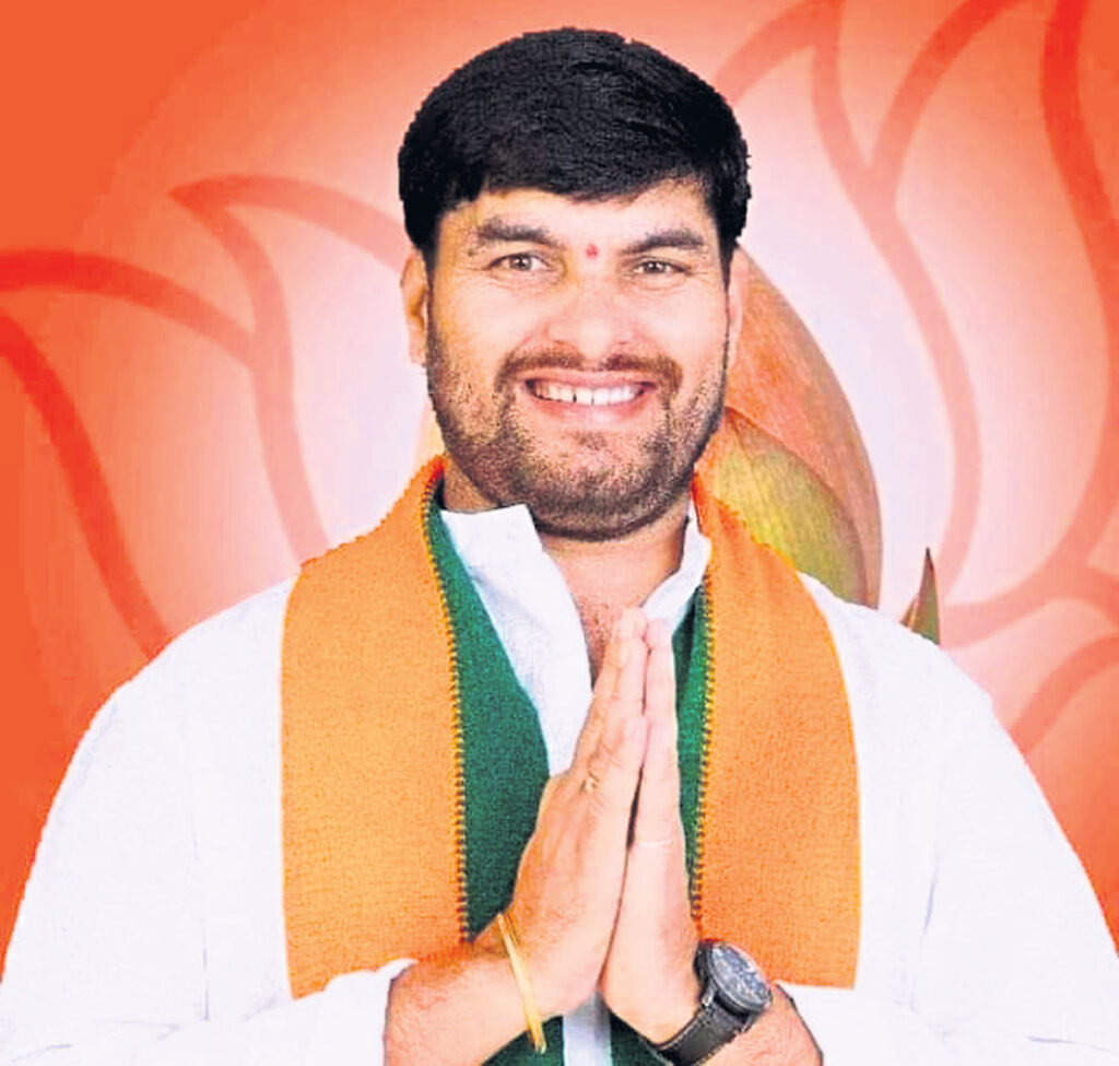 గిరిజన సంస్థ పెట్రోల్ బ్యాంకుల్లో అవినీతిపై దర్యాప్తు జరపాలి