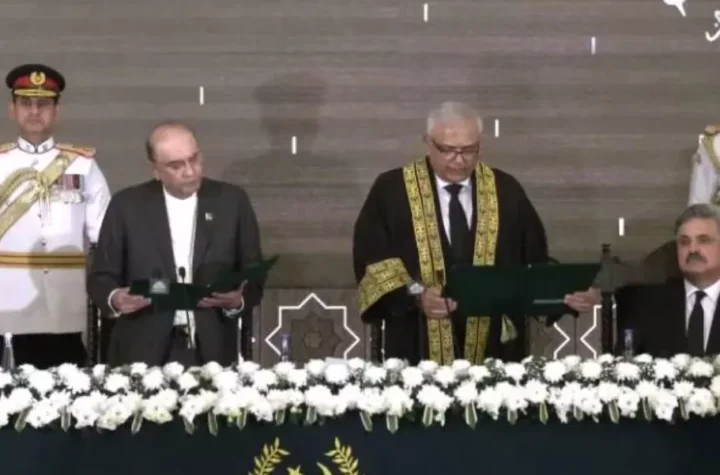 రాజ్యాంగ కోర్టు ఏర్పాటుతో పాక్ లో గందరగోళం