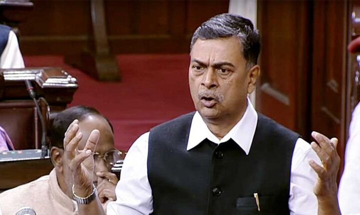 బిజెపి మాజీ కేంద్ర మంత్రి ఆర్ కె సింగ్ సస్పెండ్