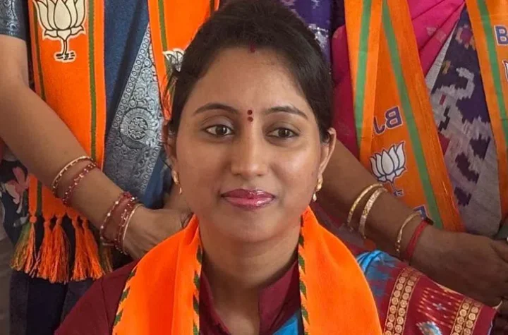 రూ.100 కోట్ల భూకబ్జాపై మాట్లాడితే టార్గెట్‌ చేశారు