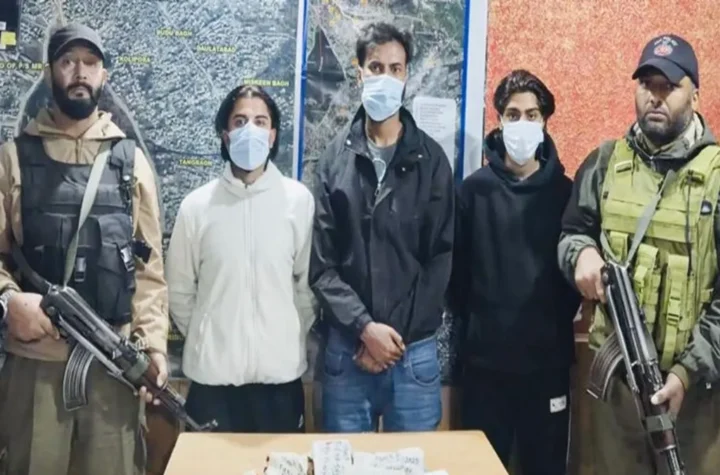 ఉగ్ర యత్నం భగ్నం చేసిన శ్రీనగర్ పోలీసులు.. ముగ్గురు అరెస్ట్