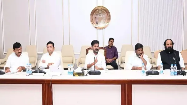 పాత రిజర్వేషన్ల విధానంలోనే డిసెంబర్ లో స్థానిక ఎన్నికలు