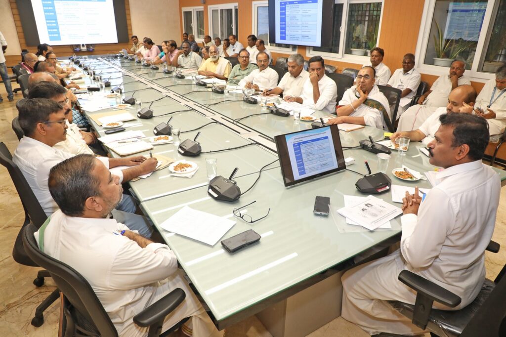 పండుగ తరహాలో తిరుచానూరు అమ్మవారి బ్రహ్మోత్సవాలు పండుగ తరహాలో తిరుచానూరు అమ్మవారి బ్రహ్మోత్సవాలు