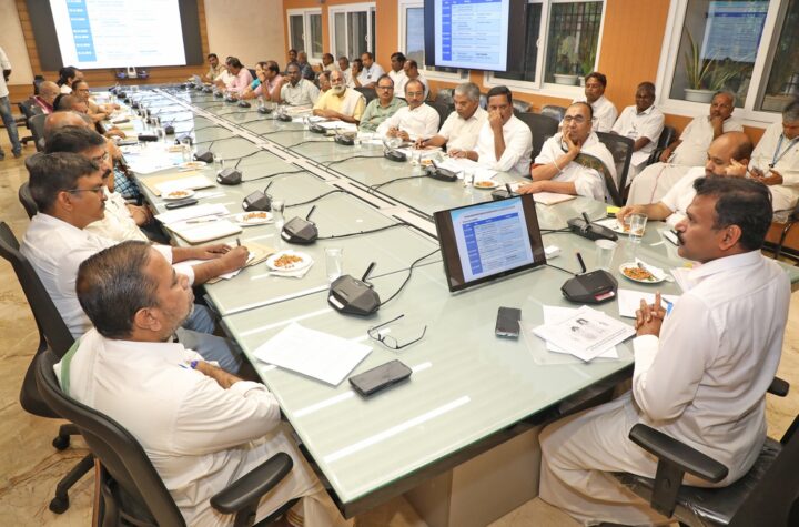 పండుగ తరహాలో తిరుచానూరు అమ్మవారి  బ్రహ్మోత్సవాలకు ఏర్పాట్లు