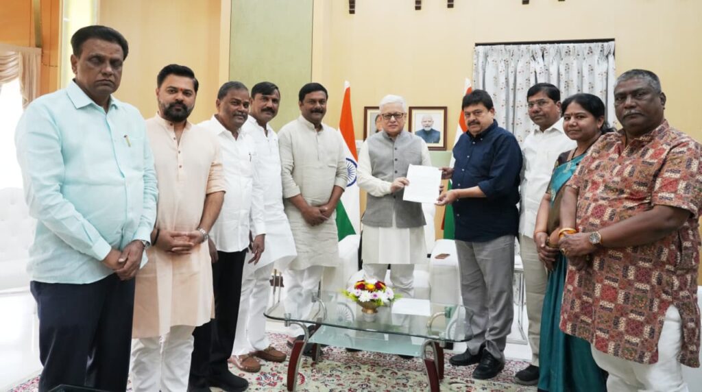 హిల్ట్ పాలసీపై నిలిపివేయాలని గవర్నర్ కు బిజెపి వినతి