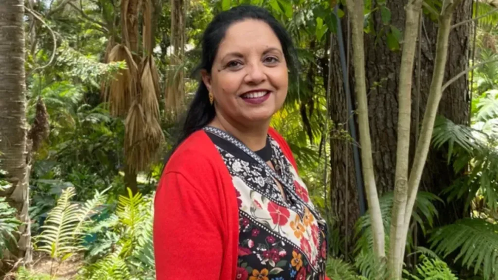 గ్రీన్‌ కార్డు ఇంటర్వ్యూలో భారత సంతతి మహిళ నిర్బంధం