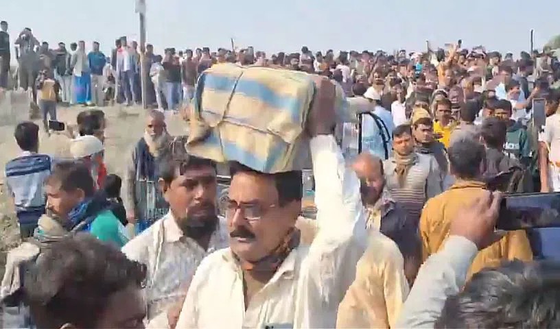 `బాబ్రీ మసీద్’కు భూమి పూజ నిప్పుతో చెలగాటం.. బిజెపి