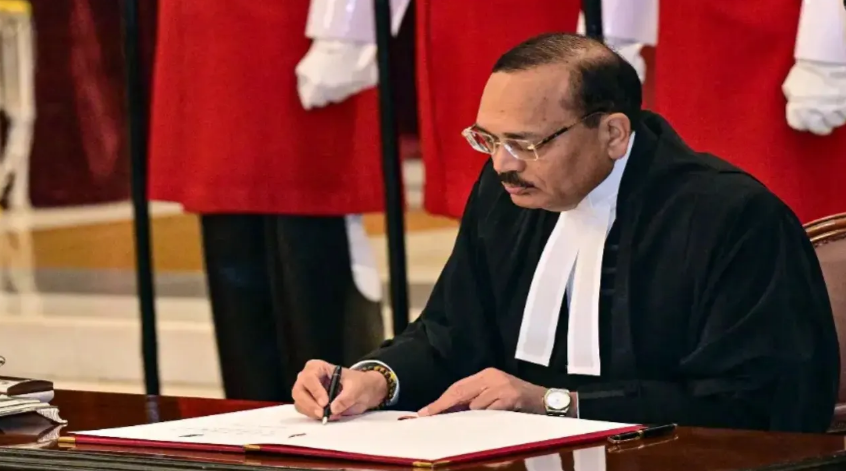 రిటైర్మెంట్‌కు ముందు జడ్జీల చివరి తీర్పులపై సుప్రీం ఆందోళన