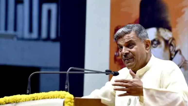 హిందూ కార్యకర్తలు ఏదేశంలోనైనా ధర్మానికి అనువుగా జీవించాలి