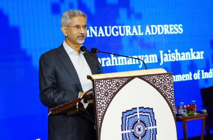 వలసలపై ఆంక్షలతో నష్టపోయేది ఆ దేశాలే