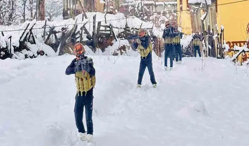 జమ్మూలో 35 మంది పాకిస్థాన్‌ ఉగ్రవాదులు