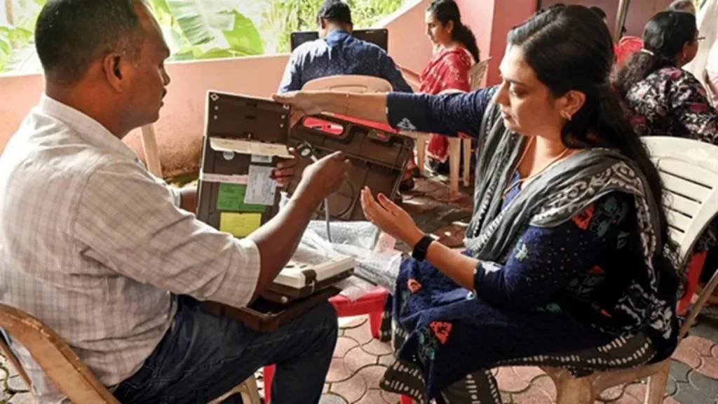 తిరువనంతపురం, కోచి, కన్నూర్, త్రిసూర్ లలో హంగ్ మున్సిపాలిటీలు!