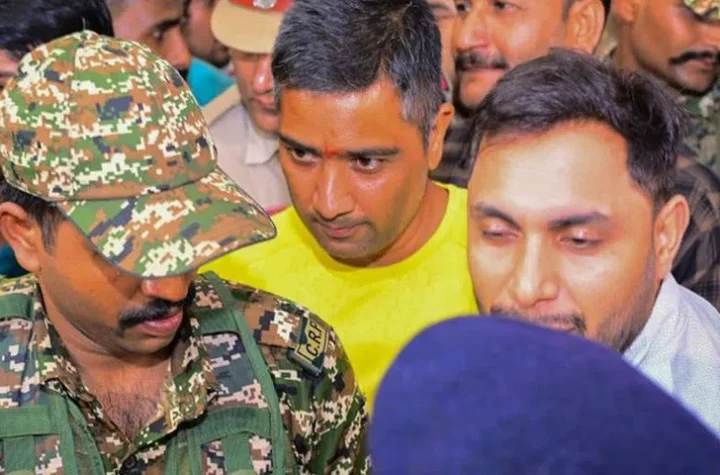 లిక్క‌ర్ స్కామ్‌లో మాజీ సీఎం భగల్ కుమారుడికి రూ. 250 కోట్లు