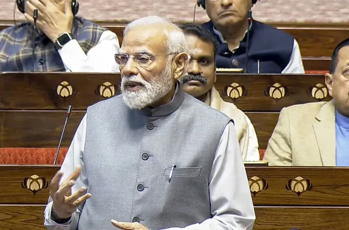 ముస్లింలీగ్ వత్తిడితో వందేమాతరంపై నెహ్రు రాజీ