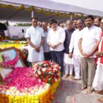 మాజీ ప్రధాని పివి వర్ధంతి సందర్భంగా బిజెపి నివాళులు