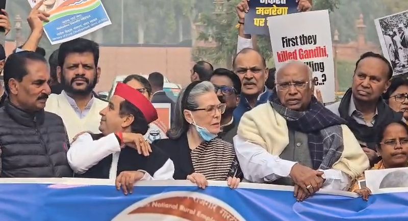 ప్రతిపక్షాల నిరసనల మధ్య వీబీ జీ రామ్ జీ బిల్లు ఆమోదం