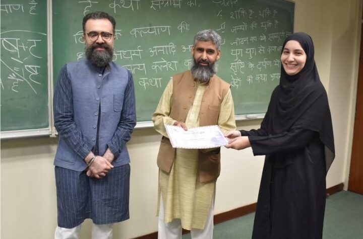 మొదటిసారి పాకిస్థాన్ లో సంస్కృత తరగతులు!