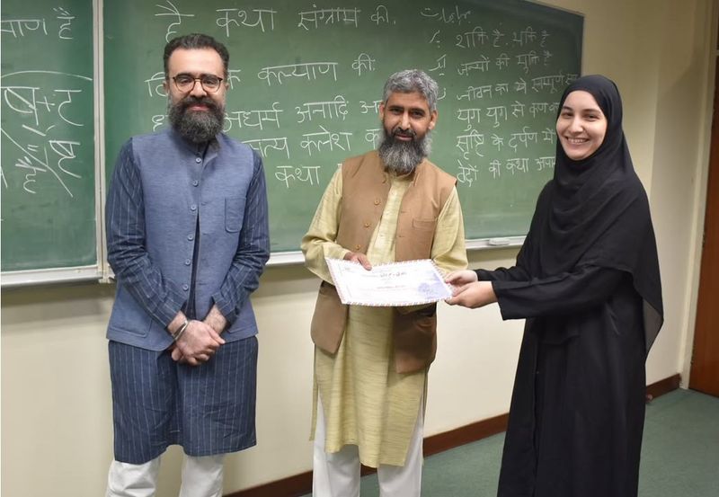 మొదటిసారి పాకిస్థాన్ లో సంస్కృత తరగతులు!