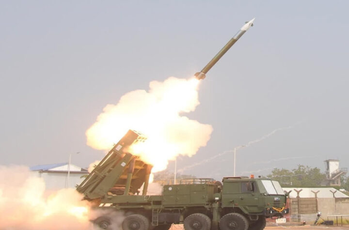 దీర్ఘశ్రేణి గైడెడ్‌ రాకెట్‌ ‘పినాక’ తొలి ప్రయోగం విజయవంతం