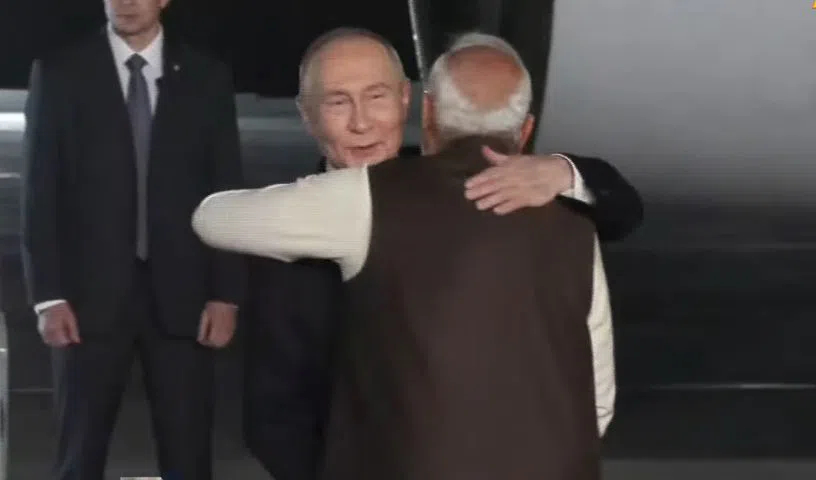 ఎయిర్‌పోర్టులో పుతిన్‌కు స్వయంగా స్వాగతం పలికిన మోదీ