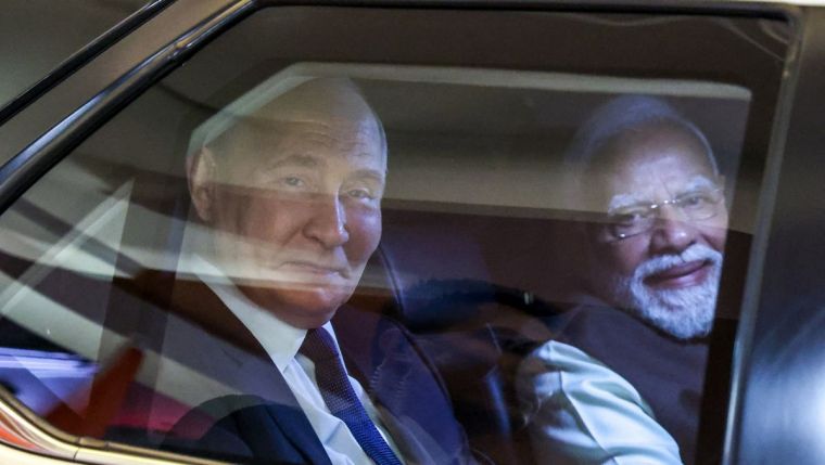 అమెరికాది ఒప్పు.. భారత్‌ది తప్పా?