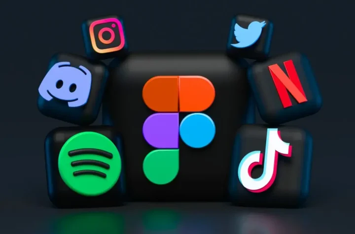 సోషల్ మీడియా ప్లాట్ ఫారమ్ లపై కఠినమైన జవాబుదారీతనం 