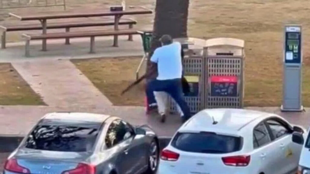 చనిపోతానని తెలిసినా తూటాలకు ఎదురెళ్లిన సిడ్నీ హీరో!