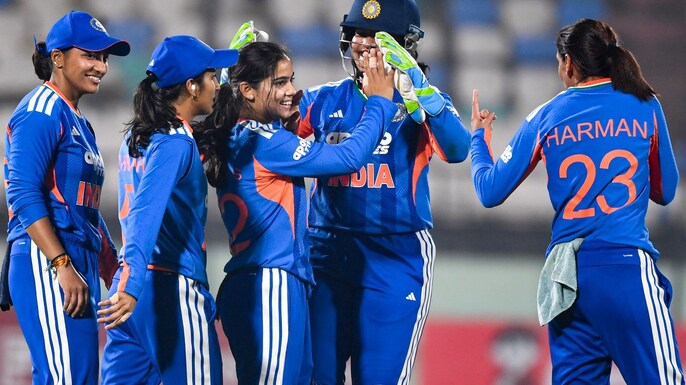 శ్రీలంకపై భారత్ వరుసగా నాలుగోసారి ఘనవిజయం