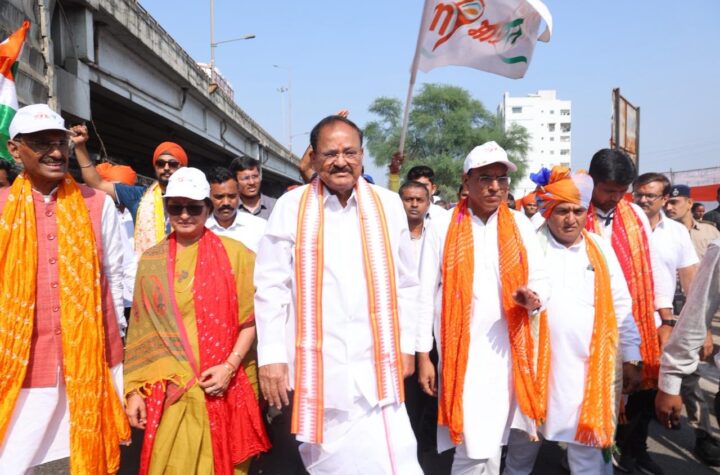 కాంగ్రెస్ పటేల్, సుభాష్ చంద్రబోస్ లను విస్మరించింది