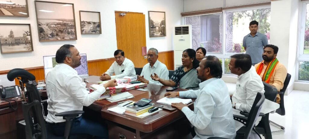 జీహెచ్‌ఎంసీ డివిజన్లు రెట్టింపు ప్రక్రియపై బిజెపి అభ్యంతరం