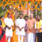 కాపిటలిజం, కమ్యూనిజంలకు ప్రత్యామ్నాయం ఏకాత్మతా మానవతావాదం