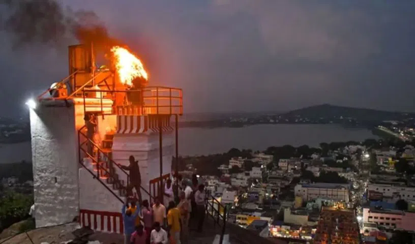 స్తంభంపై దీపం వెలిగించేందుకు హైకోర్టు అనుమతి