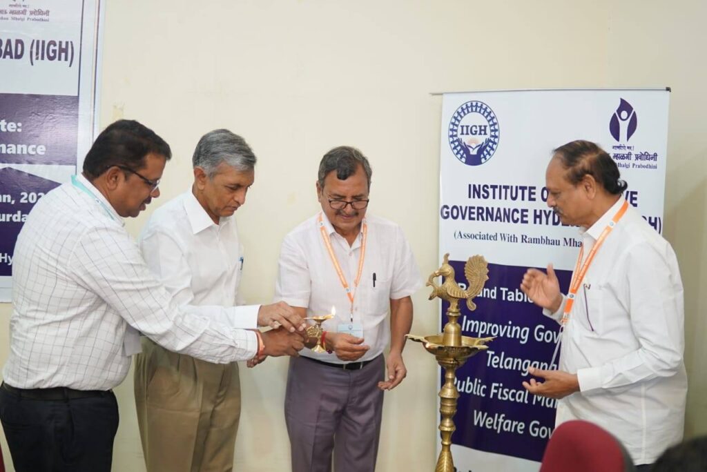 అనర్హుల పాలవుతున్న సంక్షేమ పధకాలు