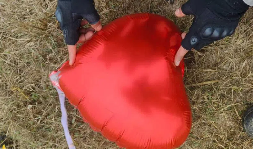 జమ్ము-కాశ్మీర్ లో అనుమానాస్పద బెలూన్ తో కలకలం