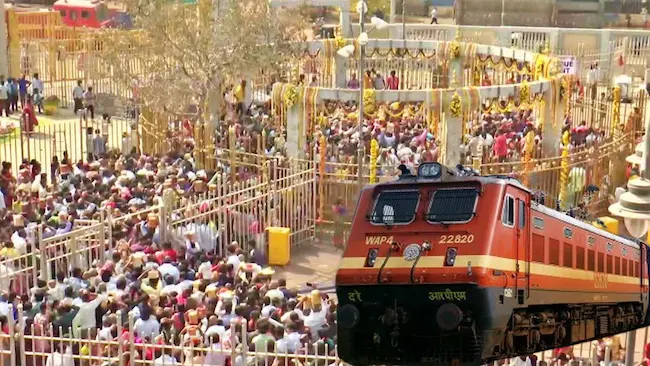 మేడారం మహాజాతరకు ప్రత్యేక రైళ్లు