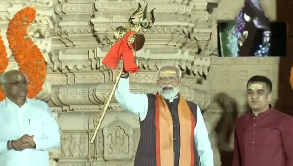 సోమనాథ్ స్వాభిమాన్ పర్వ్ లో  పాల్గొన్న ప్రధాని