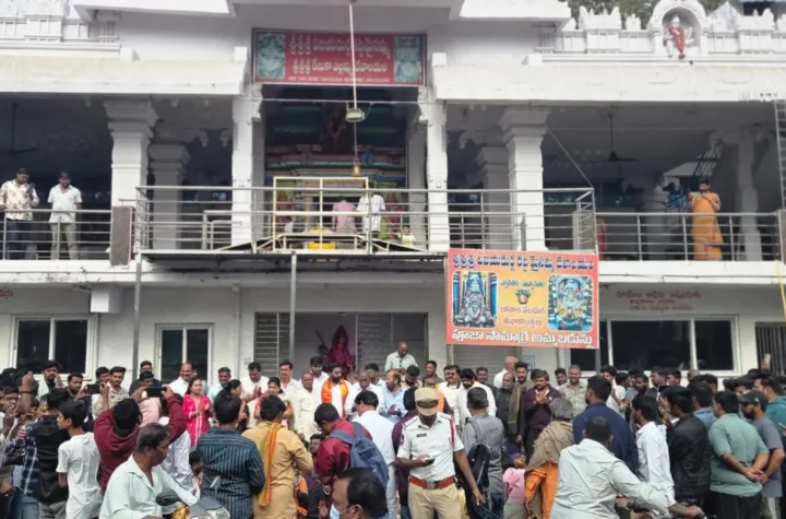 కట్టమైసమ్మ దేవి ఆలయం సమీపంలో మలవిసర్జనతో ఉద్రిక్తత 