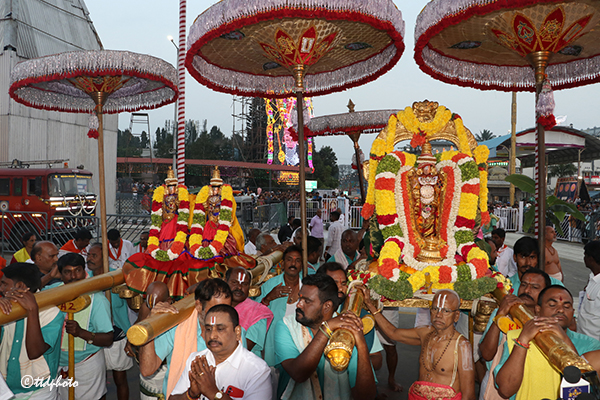 తిరుమలలో వైభవంగా ప్రణయ కలహోత్సవం
