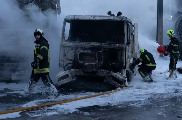 శాంతి చర్చలు జరుగుతుండగానే ఉక్రెయిన్ పై రష్యా దాడులు