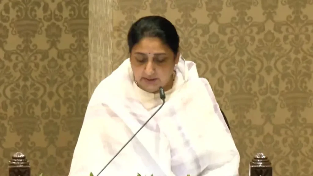 మహారాష్ట్ర ఉప ముఖ్యమంత్రిగా సునేత్ర పవార్