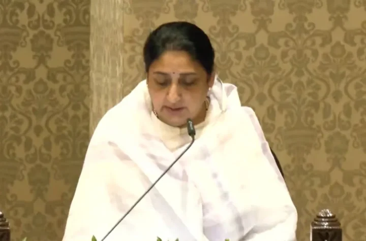 మహారాష్ట్ర ఉప ముఖ్యమంత్రిగా సునేత్ర పవార్