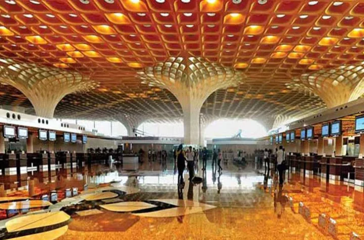 భారీగా పెరుగుతున్న విమానాశ్రయాల యూజర్ చార్జీలు