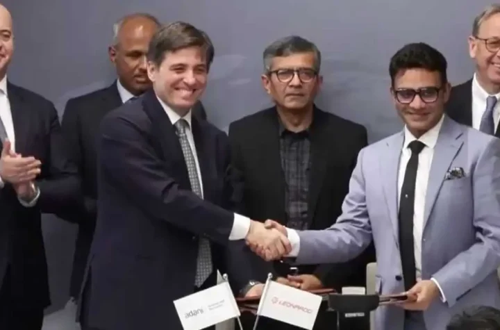 హెలికాప్టర్ల తయారీకి అదానీ, లియోనార్డో మధ్య ఒప్పందం