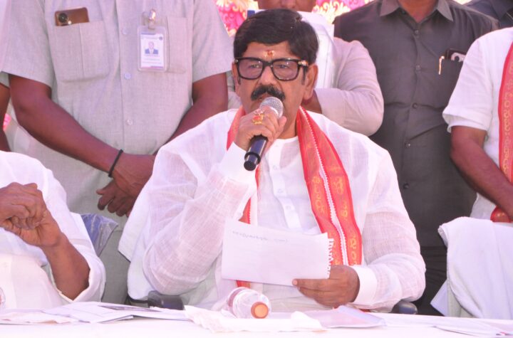 ప్రతి భక్తుడికీ మహా శివరాత్రి పర్వదినం రోజున ఒక ఉచిత లడ్డు